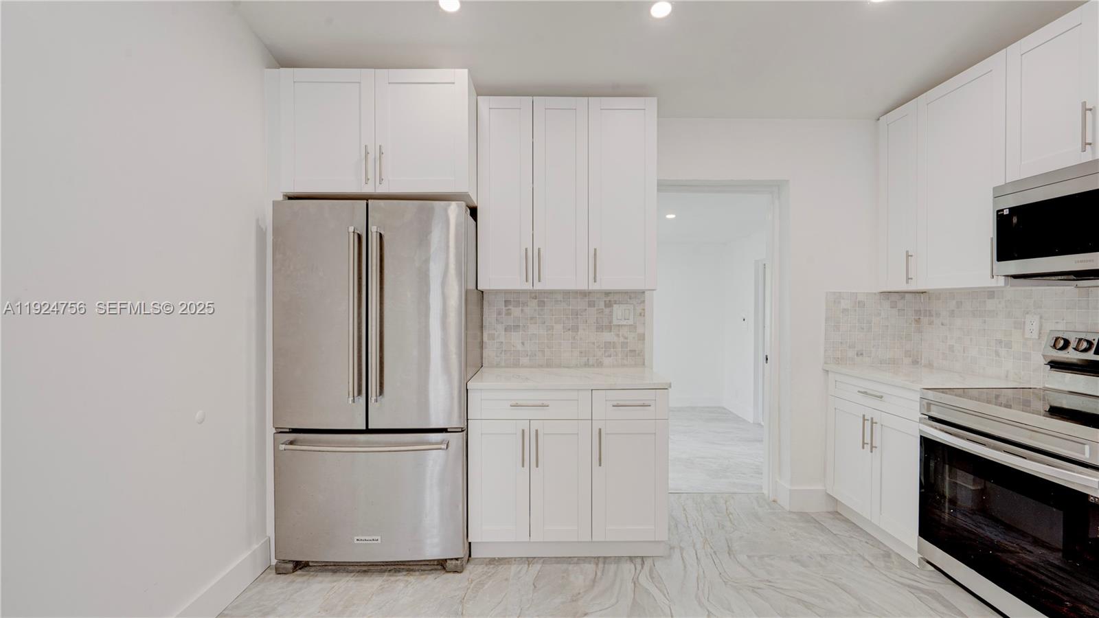 CHATEAU PARK SEC - Residential