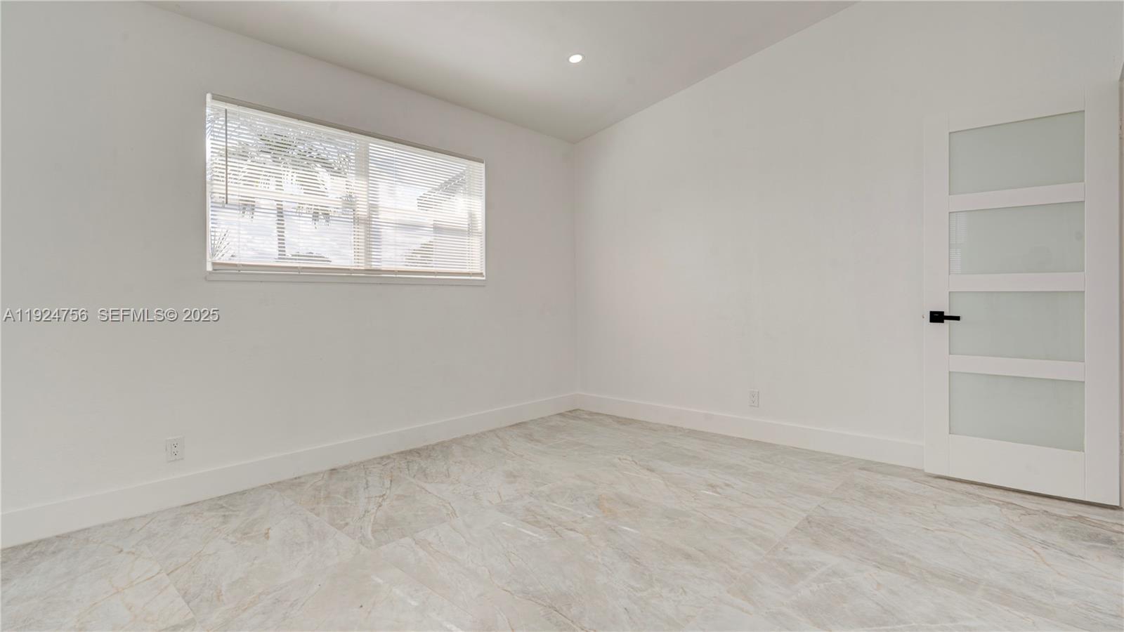 CHATEAU PARK SEC - Residential