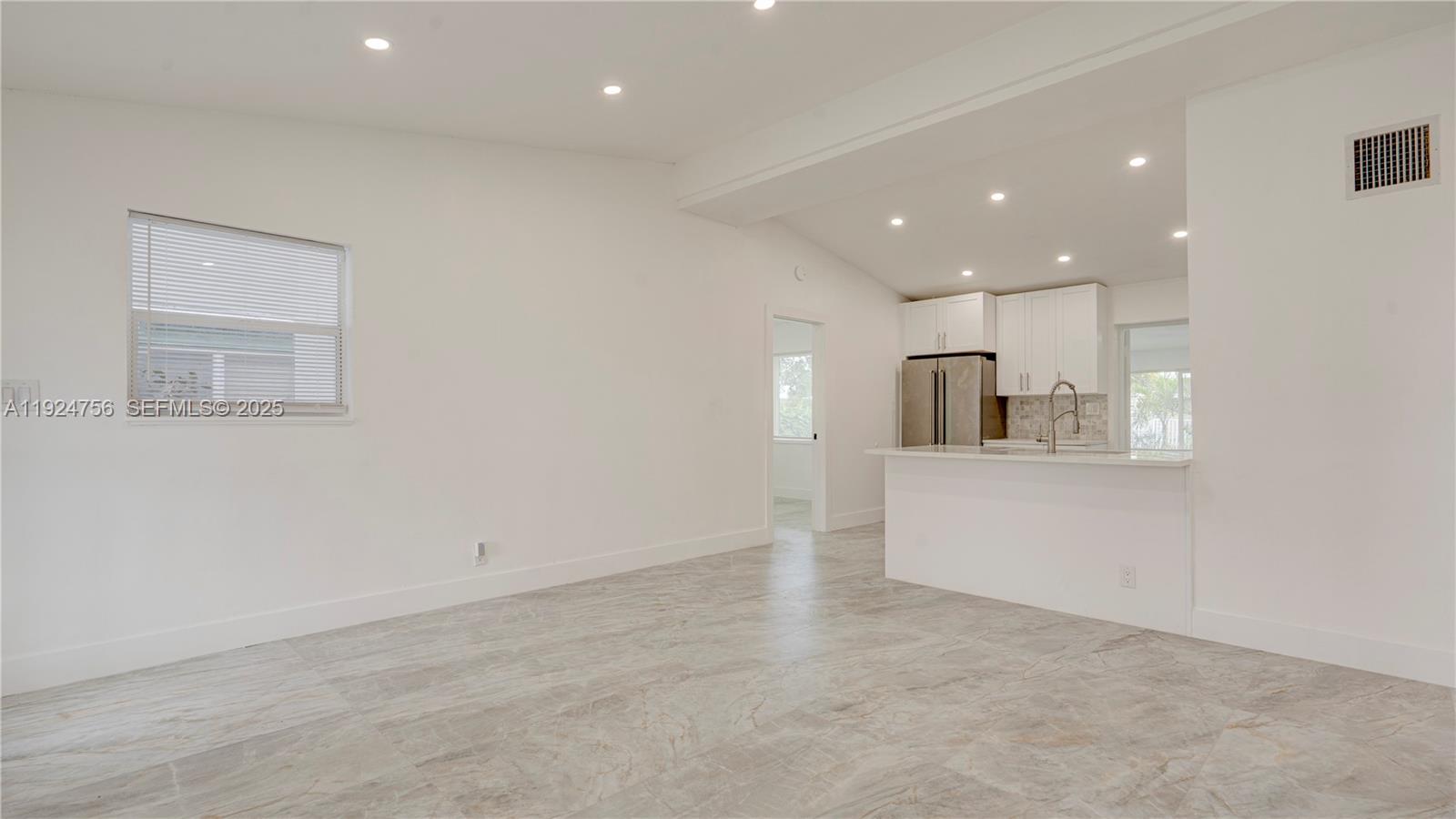 CHATEAU PARK SEC - Residential