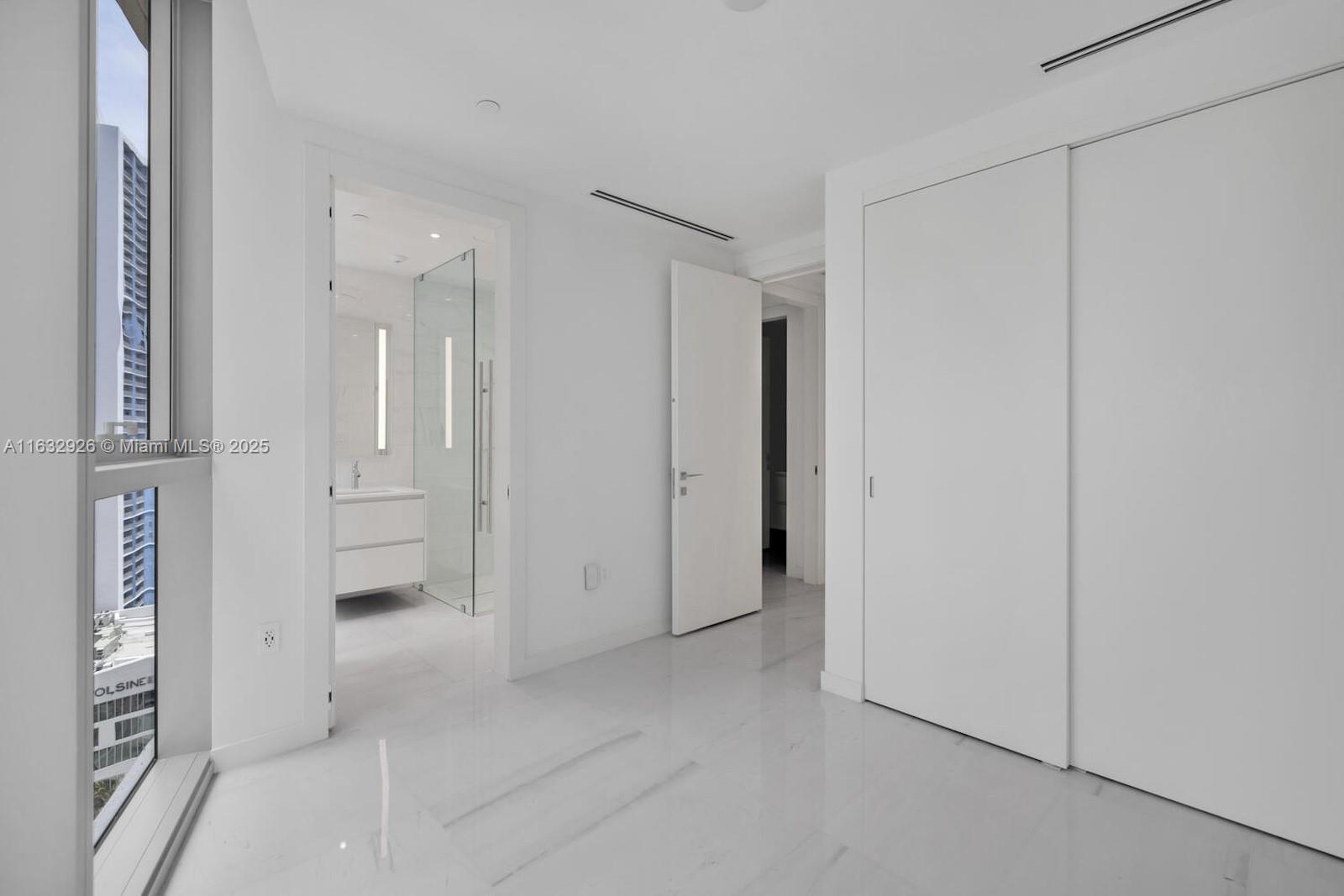 Dupont Plaza - Residential