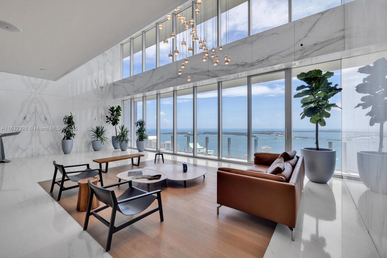 Dupont Plaza - Residential