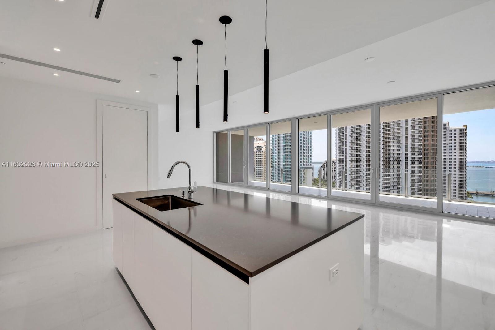 Dupont Plaza - Residential