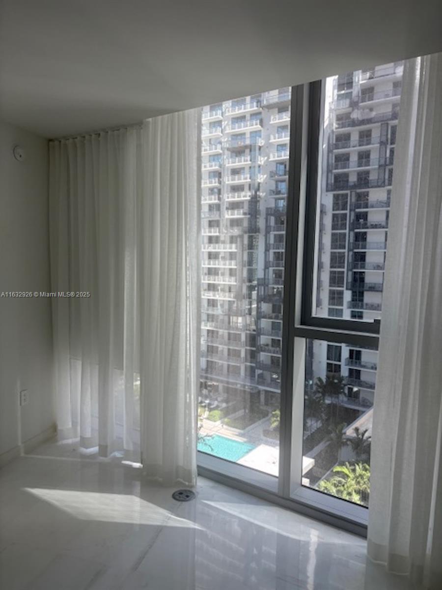 Dupont Plaza - Residential