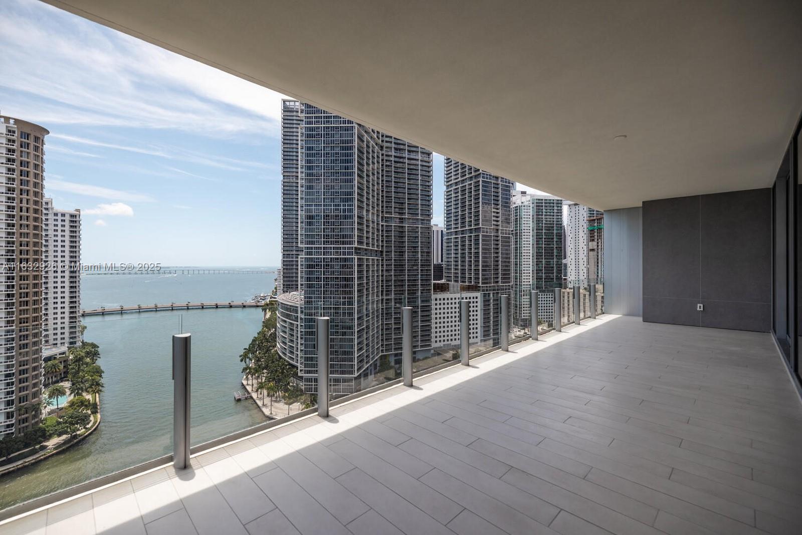 Dupont Plaza - Residential