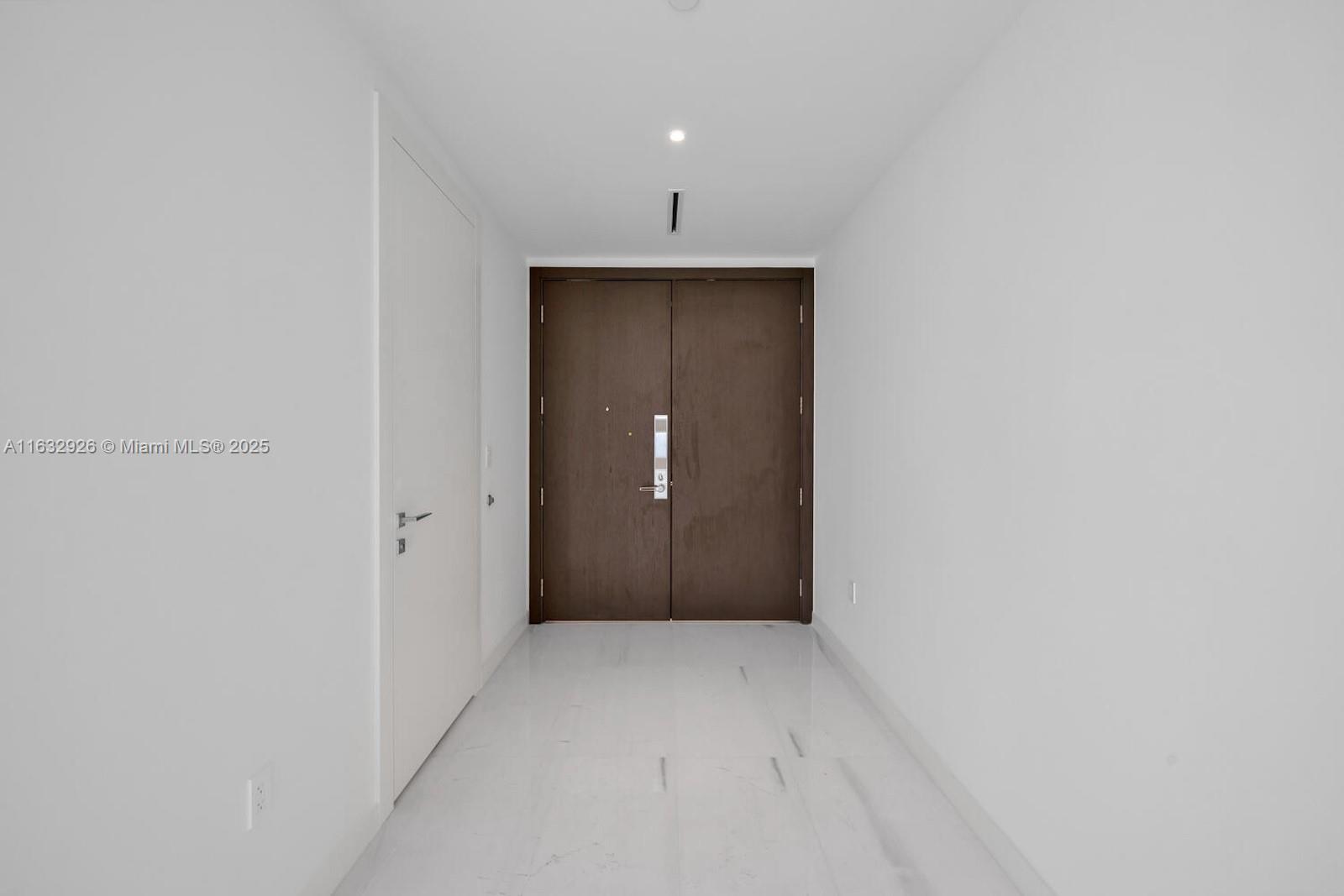 Dupont Plaza - Residential
