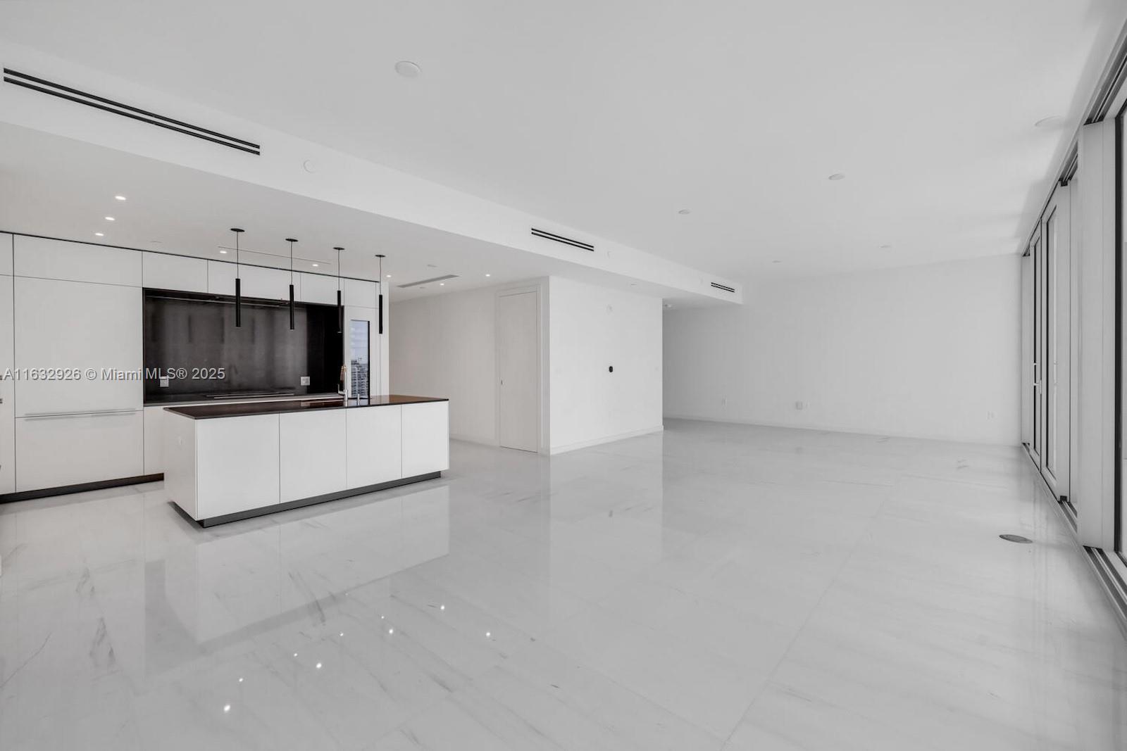 Dupont Plaza - Residential