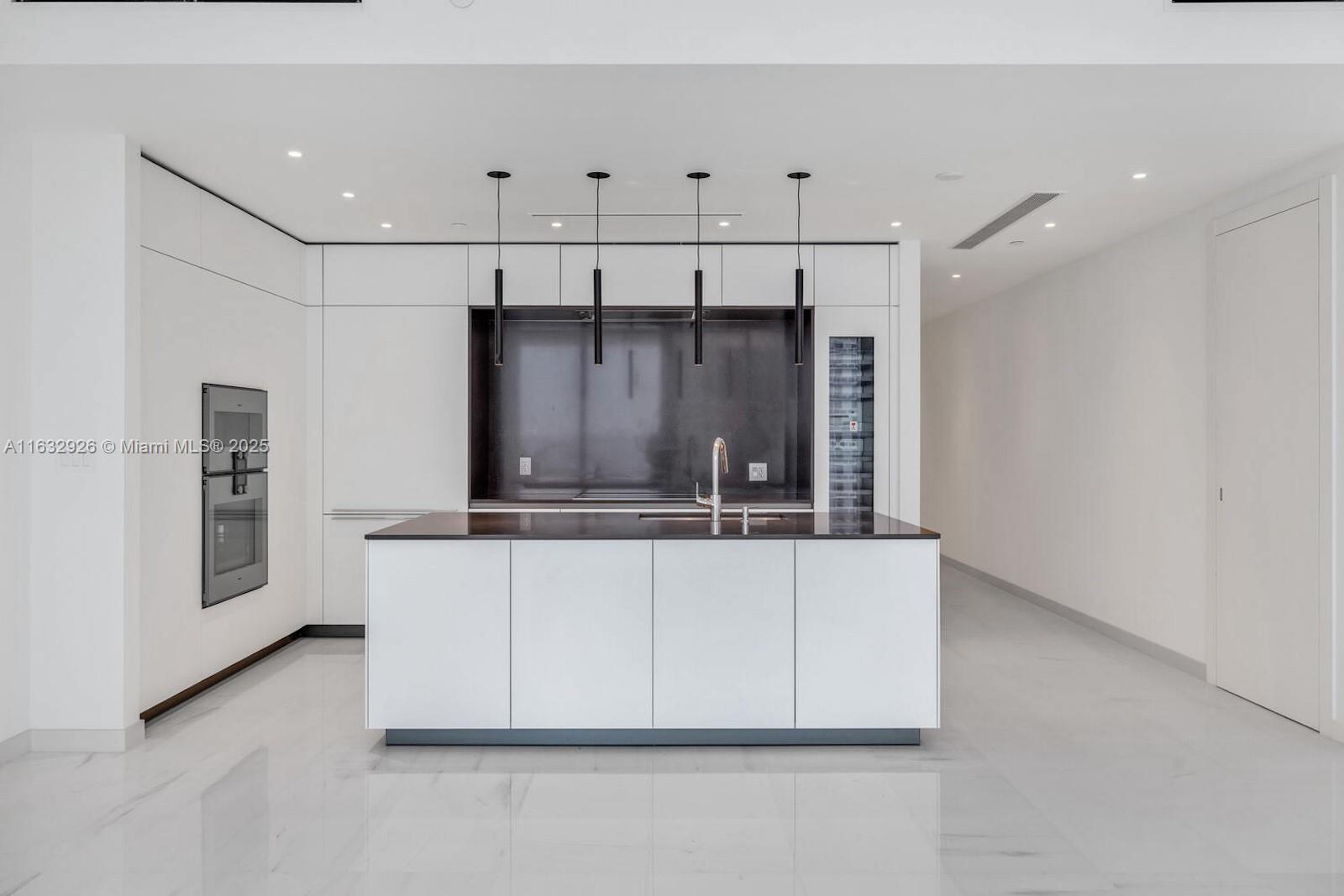 Dupont Plaza - Residential
