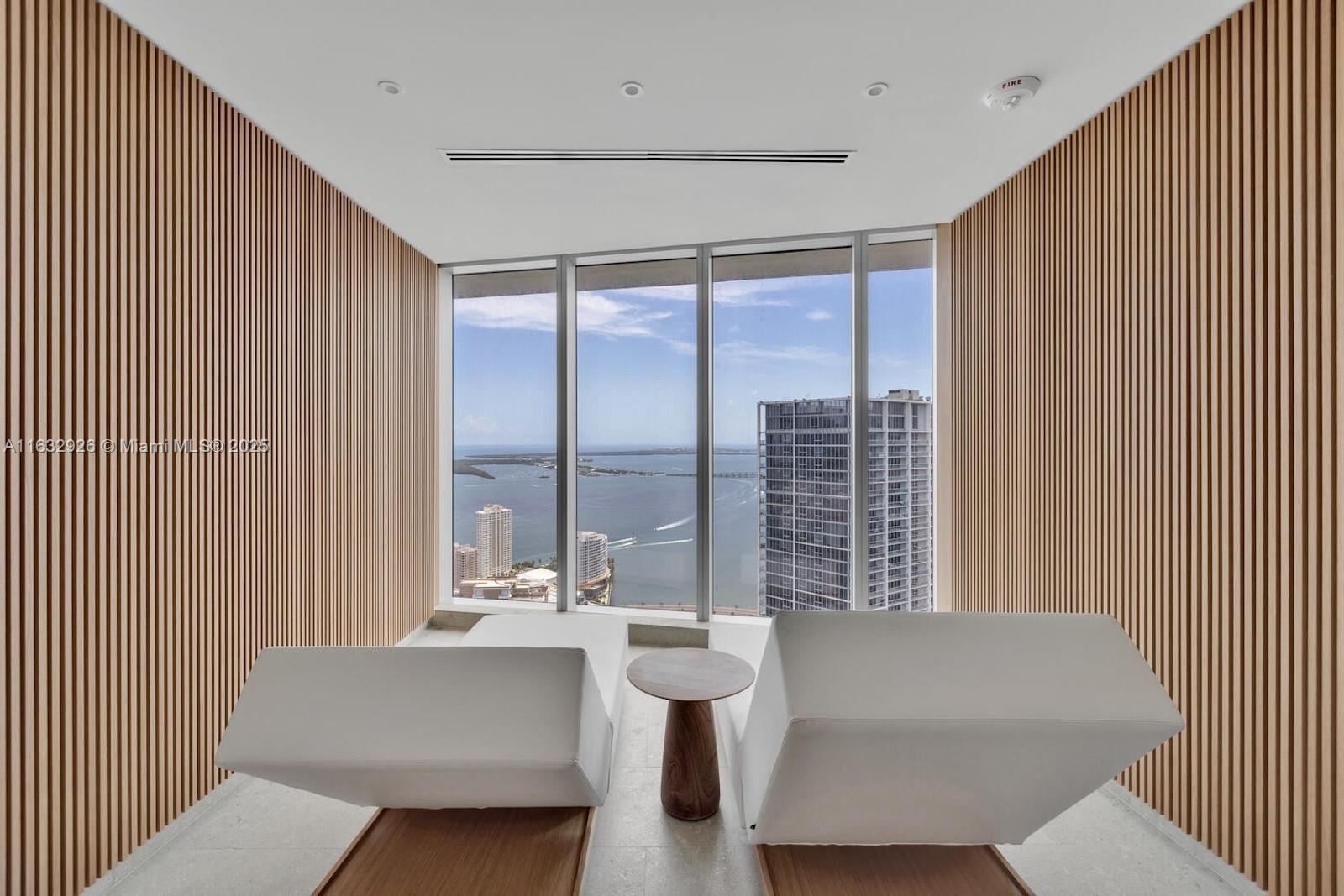 Dupont Plaza - Residential
