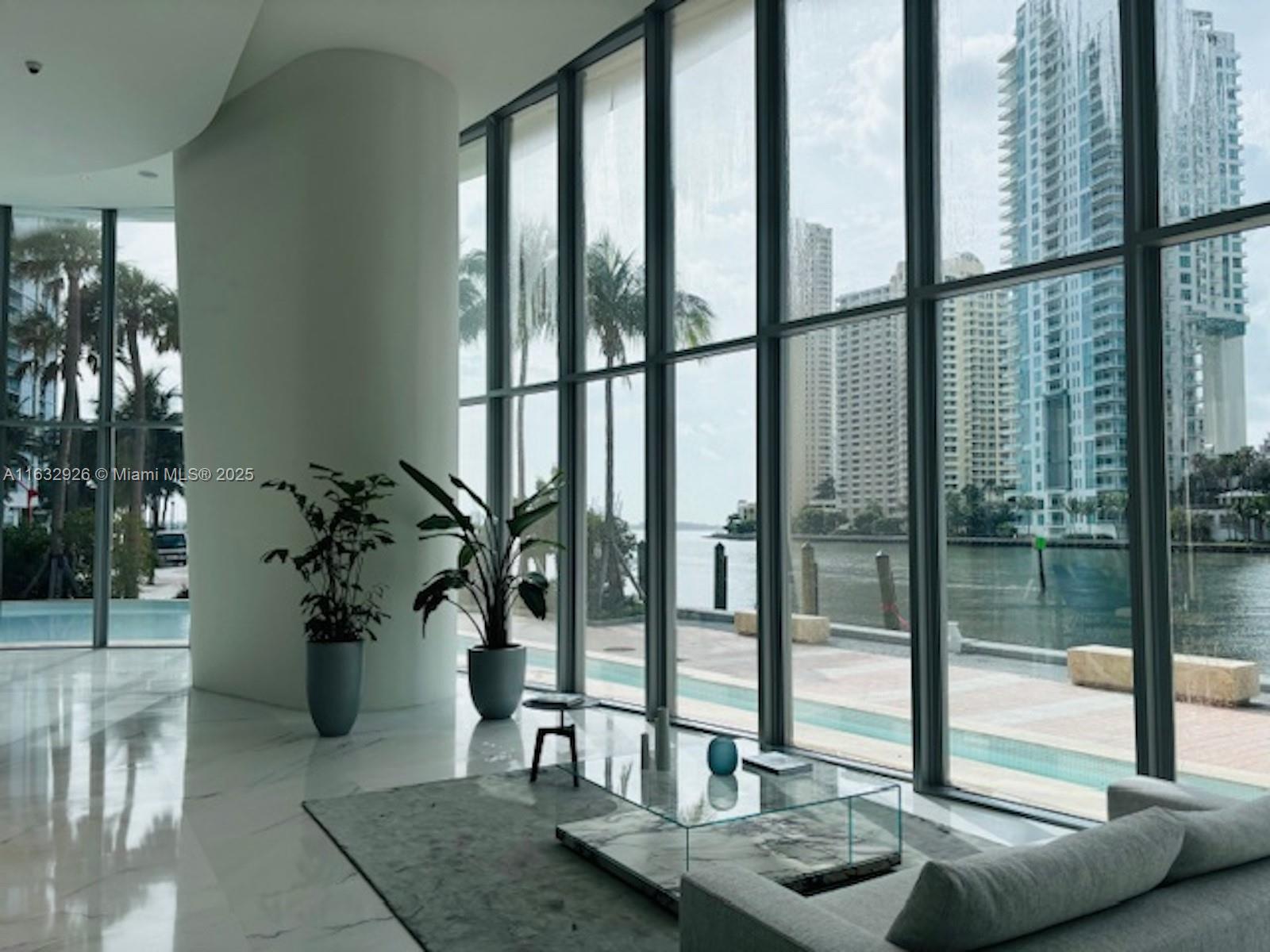 Dupont Plaza - Residential