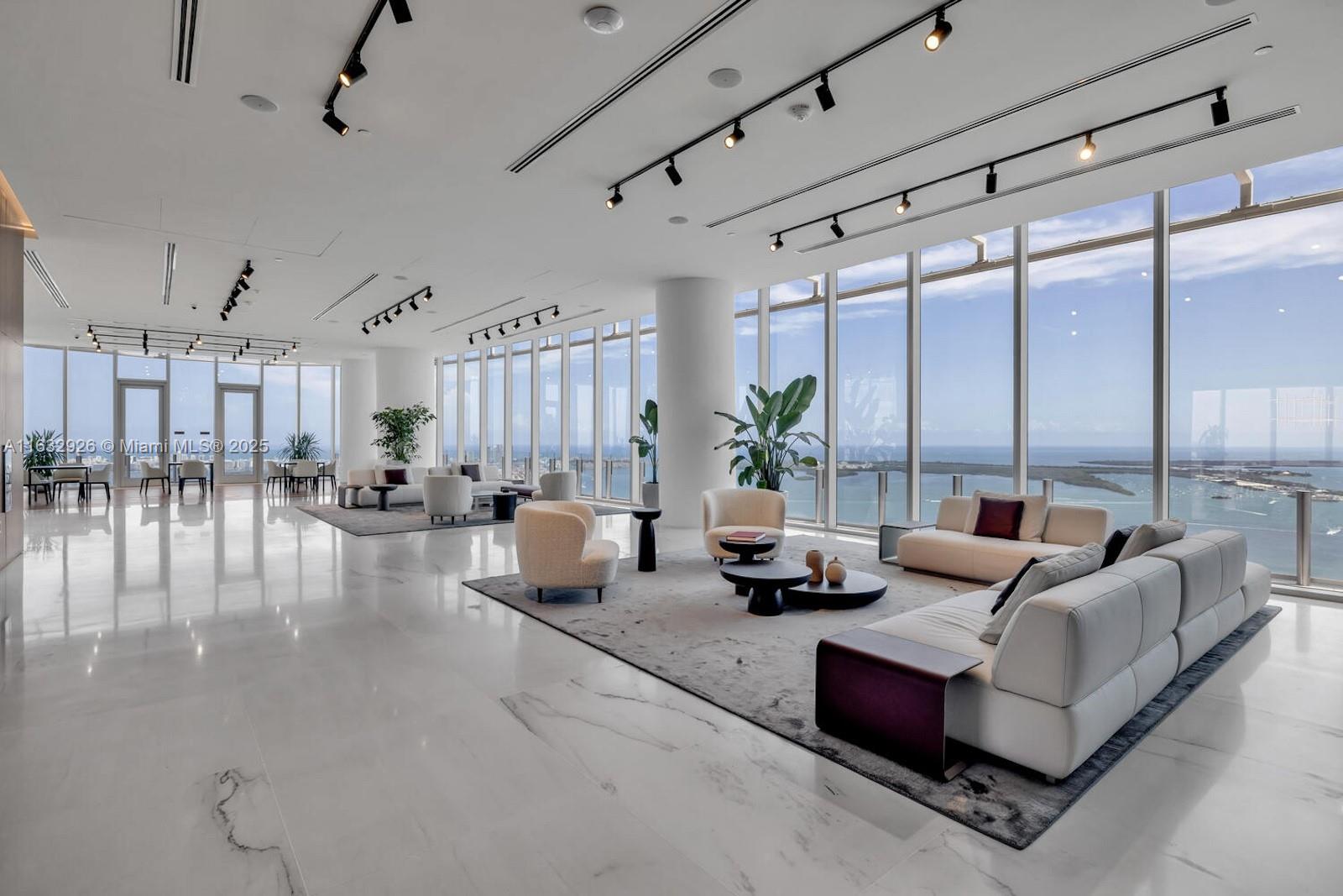 Dupont Plaza - Residential