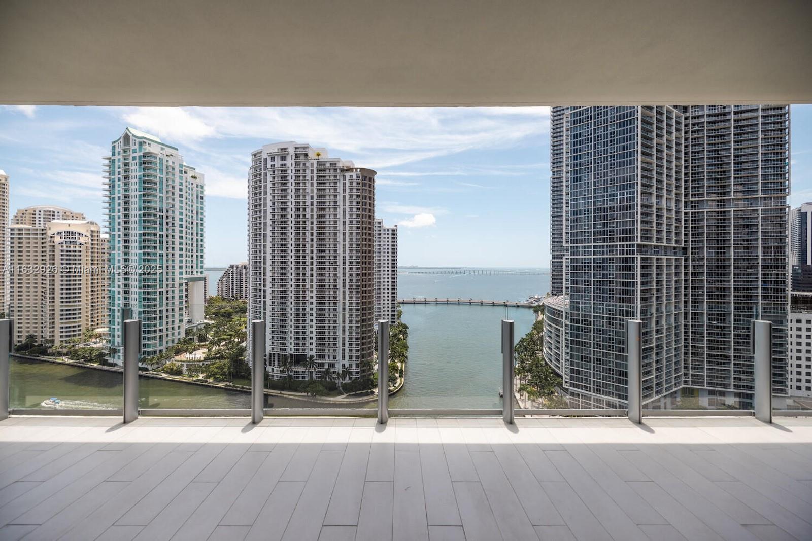 Dupont Plaza - Residential