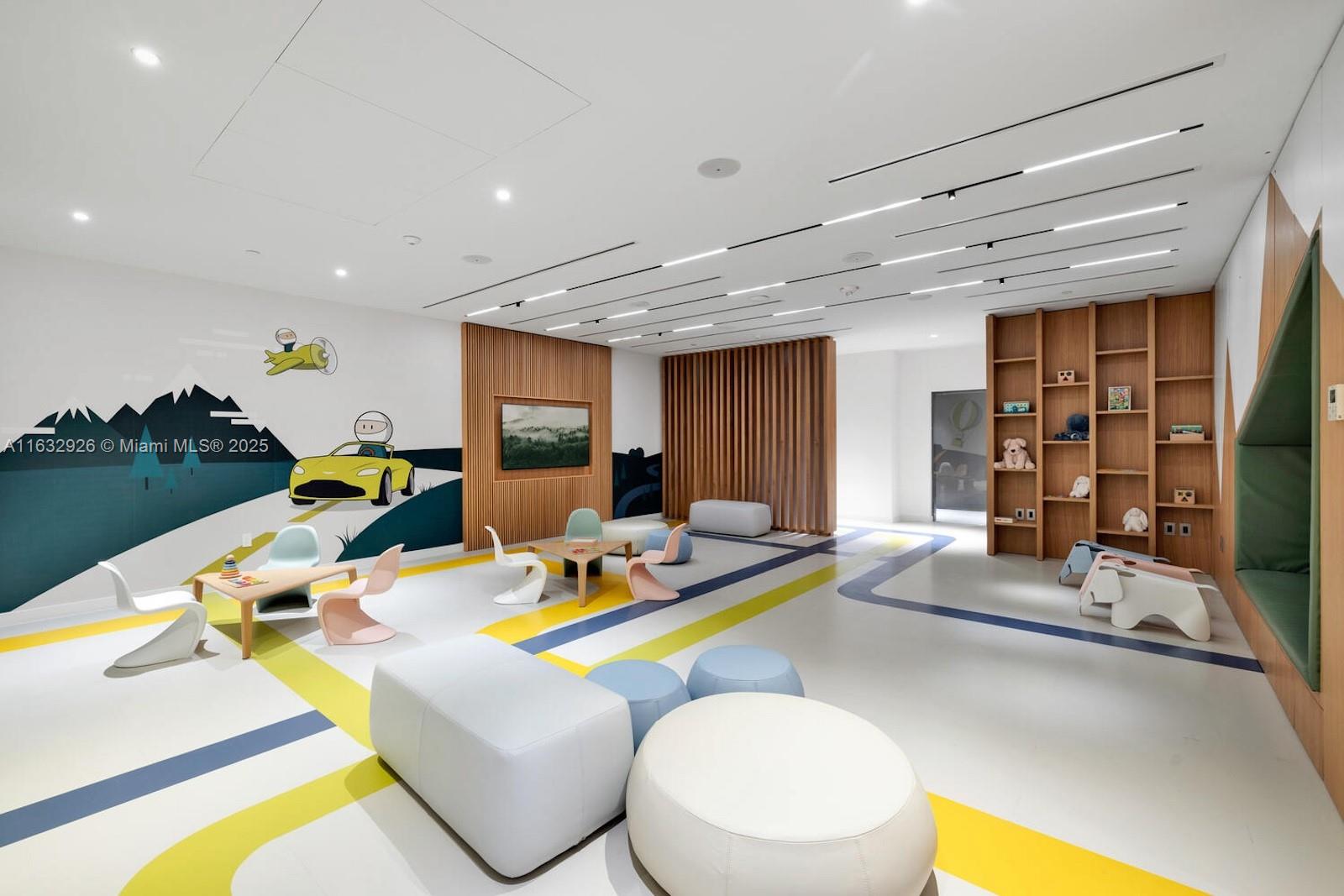 Dupont Plaza - Residential