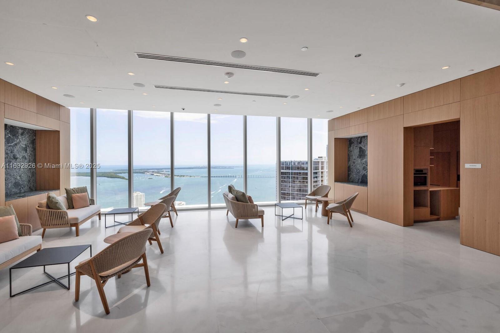 Dupont Plaza - Residential