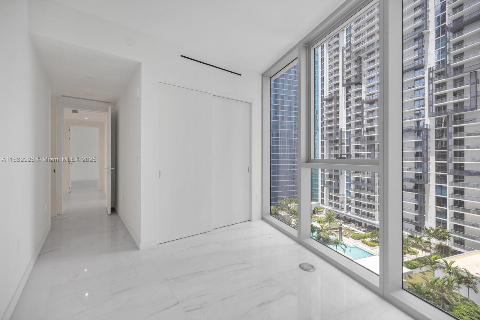 Dupont Plaza - Residential