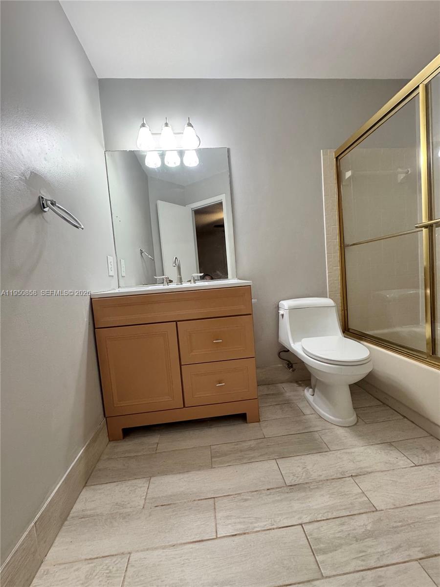 WOODLAKE SHORES - Residential