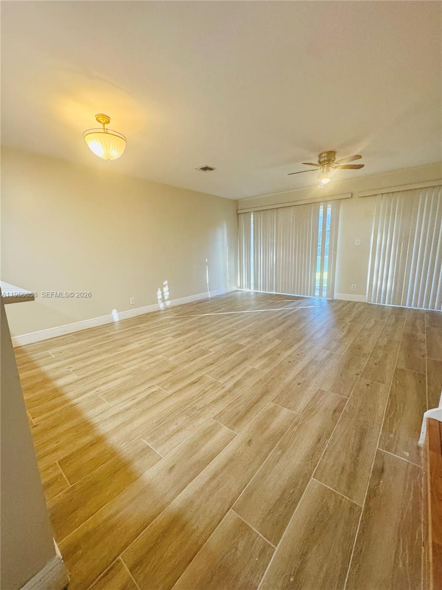 WOODLAKE SHORES - Residential