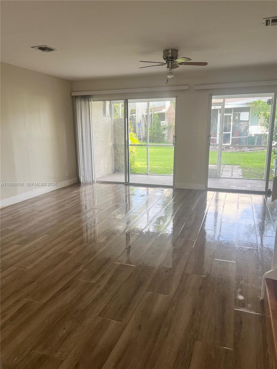 WOODLAKE SHORES - Residential