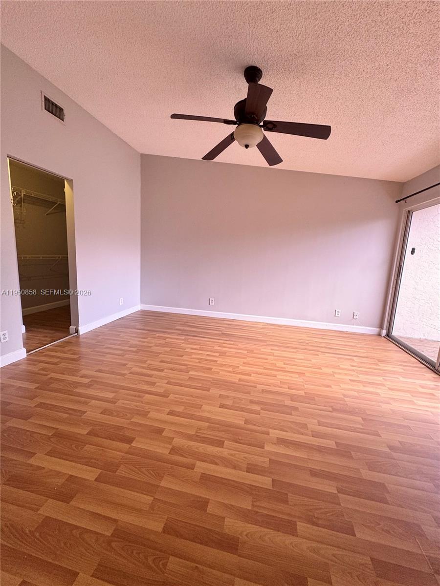 WOODLAKE SHORES - Residential