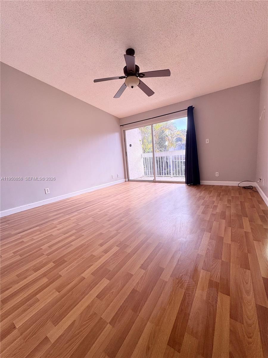 WOODLAKE SHORES - Residential