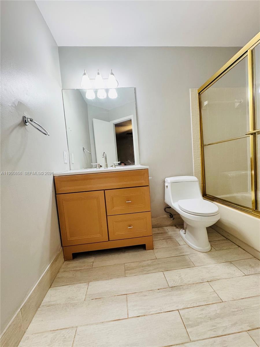 WOODLAKE SHORES - Residential