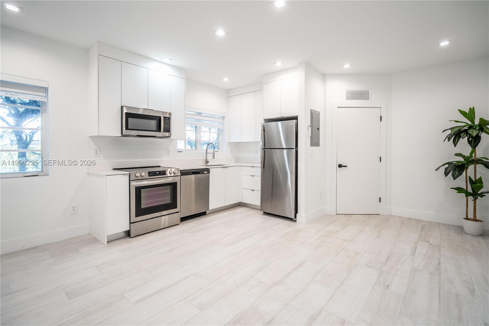 OCEAN BEACH ADDN NO 3 - Residential Lease