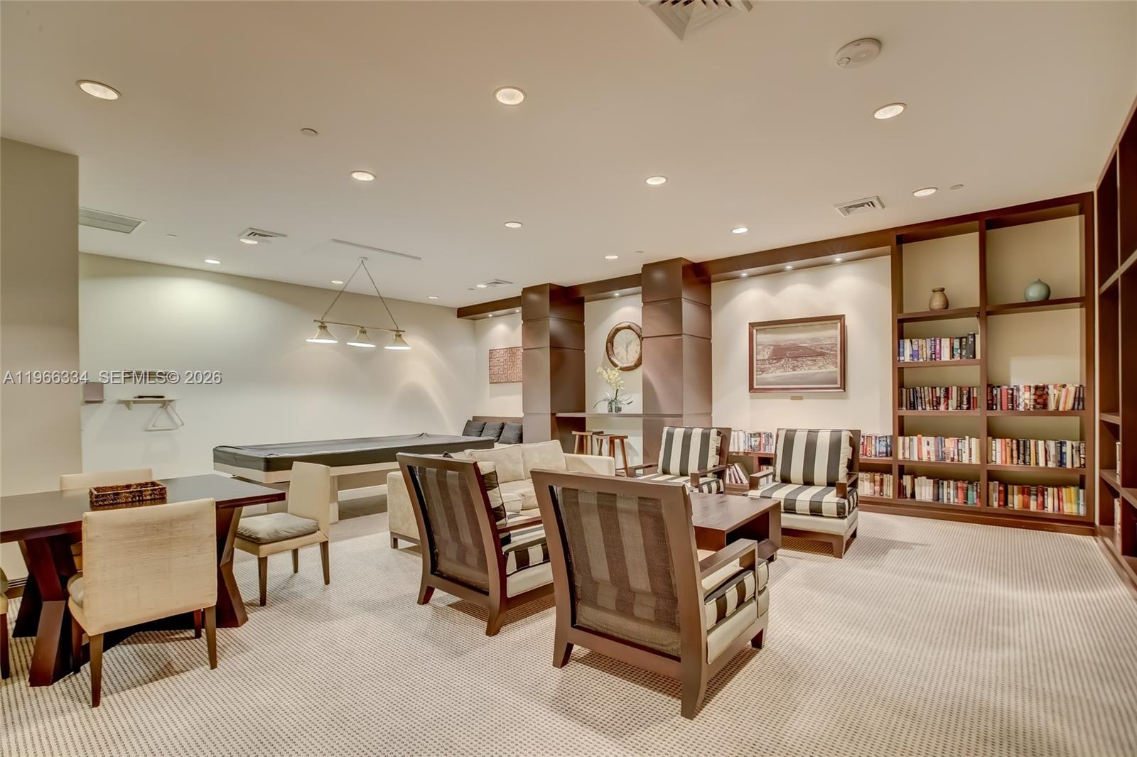 HARBOR TWS AT THE WATERWA - Residential