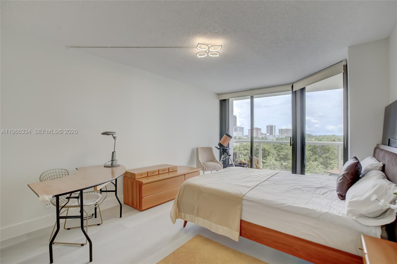 HARBOR TWS AT THE WATERWA - Residential