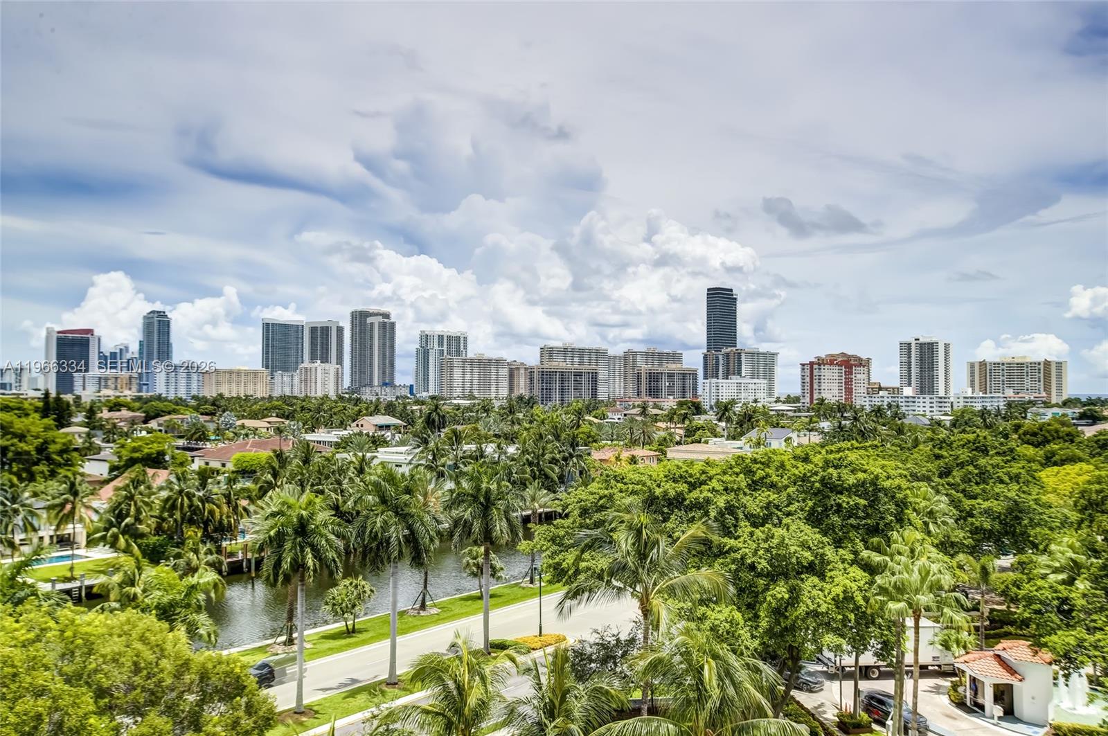 HARBOR TWS AT THE WATERWA - Residential