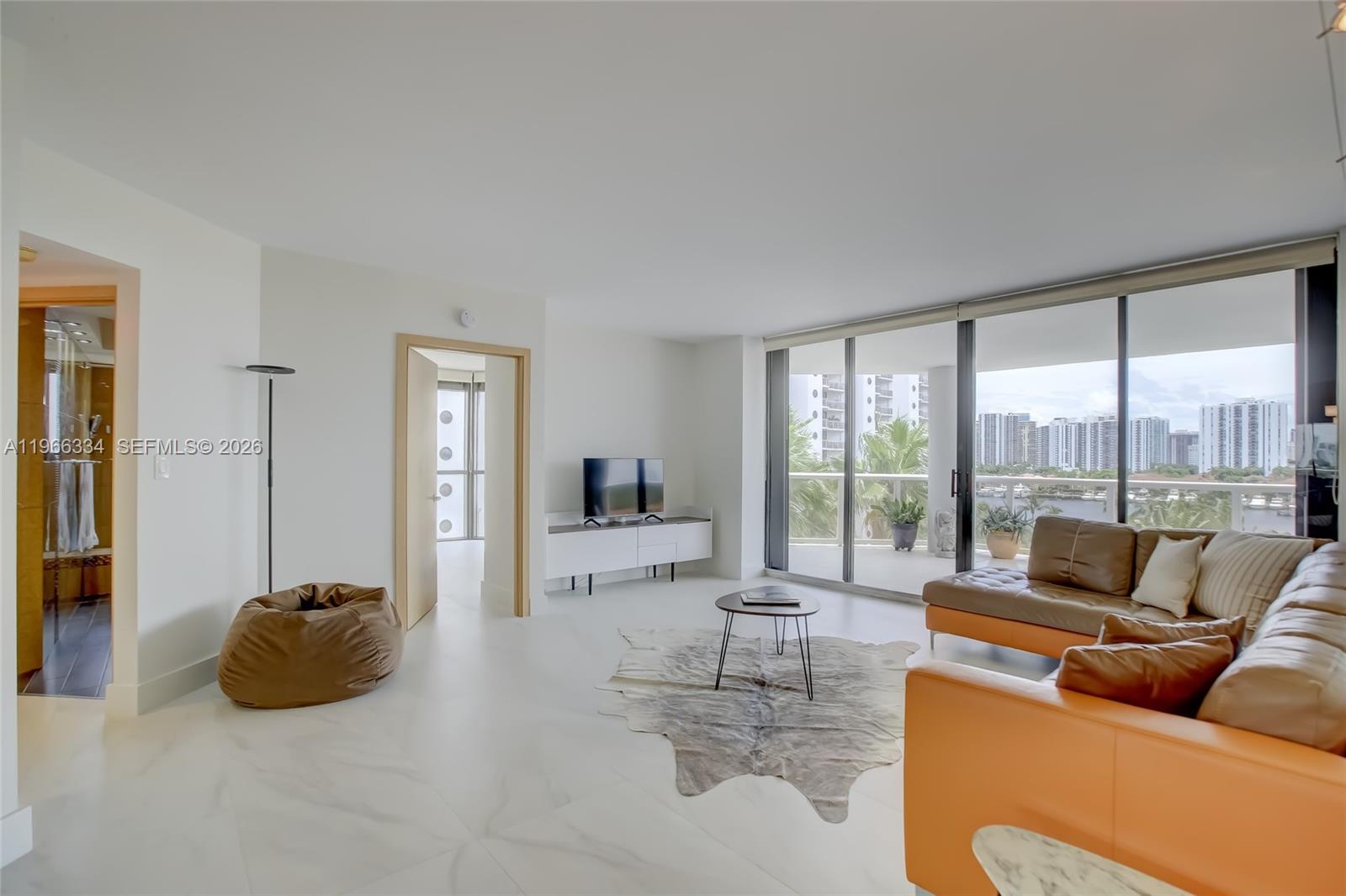 3600 Yacht Club Dr 703