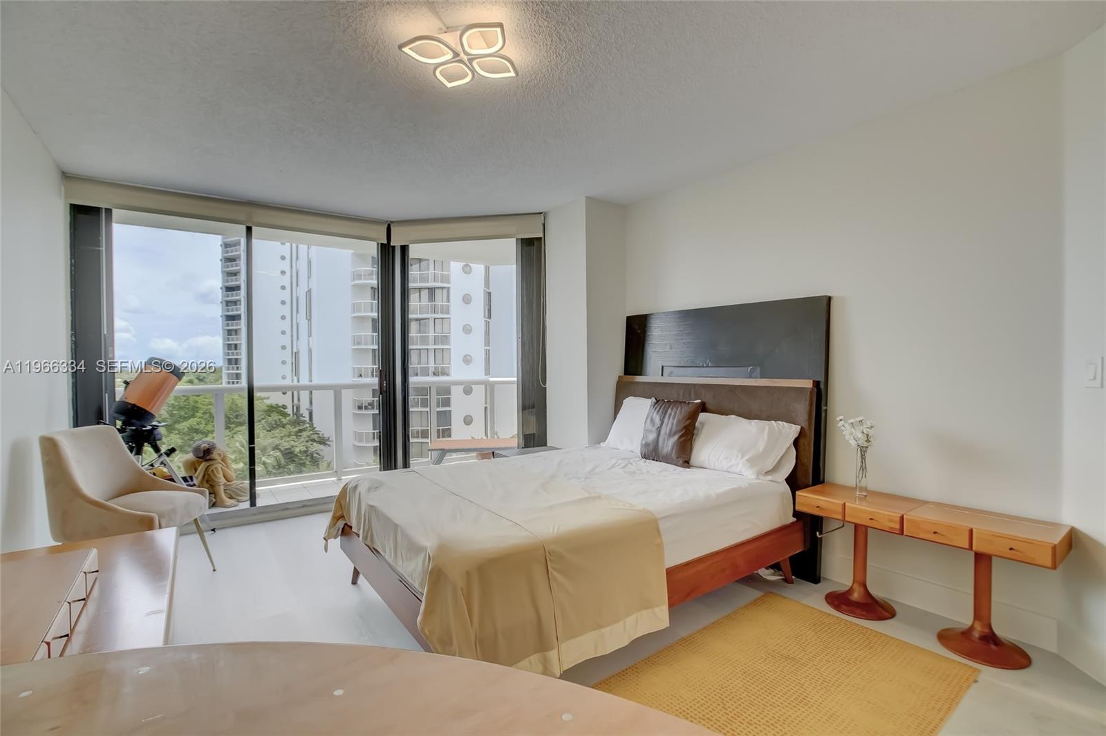 HARBOR TWS AT THE WATERWA - Residential