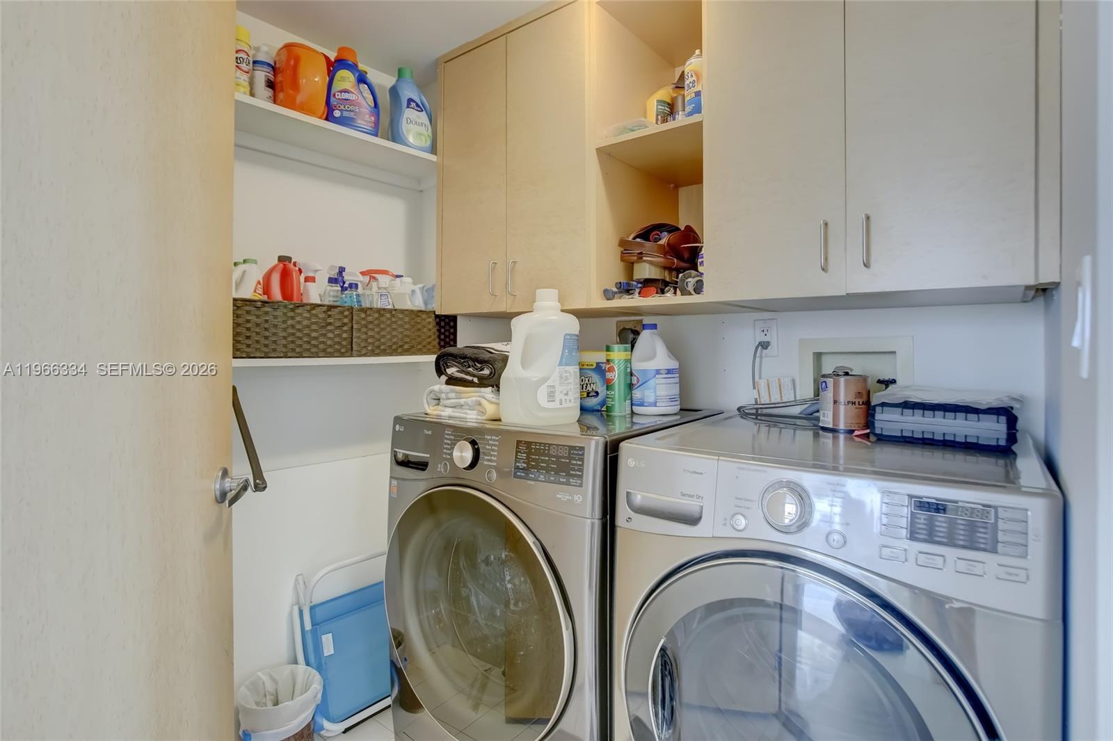 HARBOR TWS AT THE WATERWA - Residential