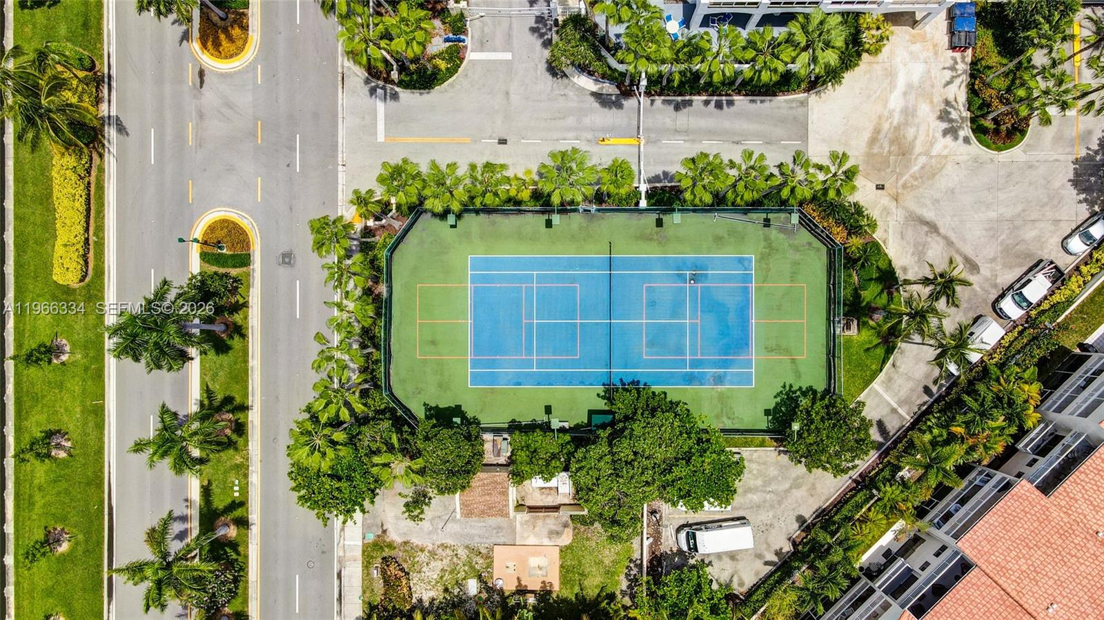 HARBOR TWS AT THE WATERWA - Residential