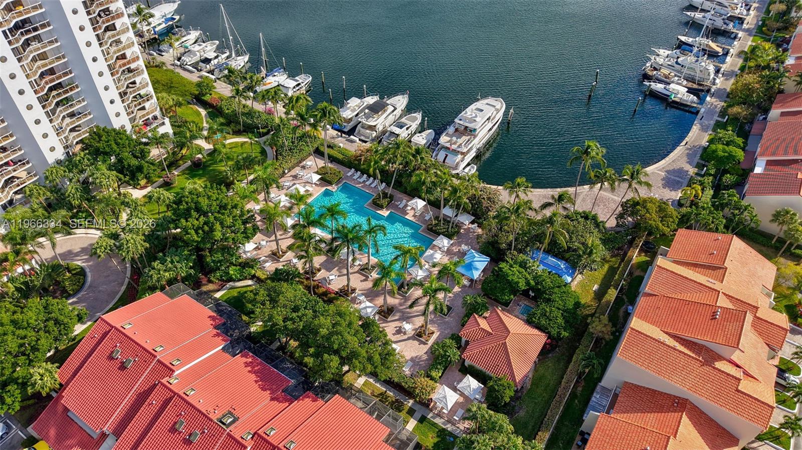 HARBOR TWS AT THE WATERWA - Residential