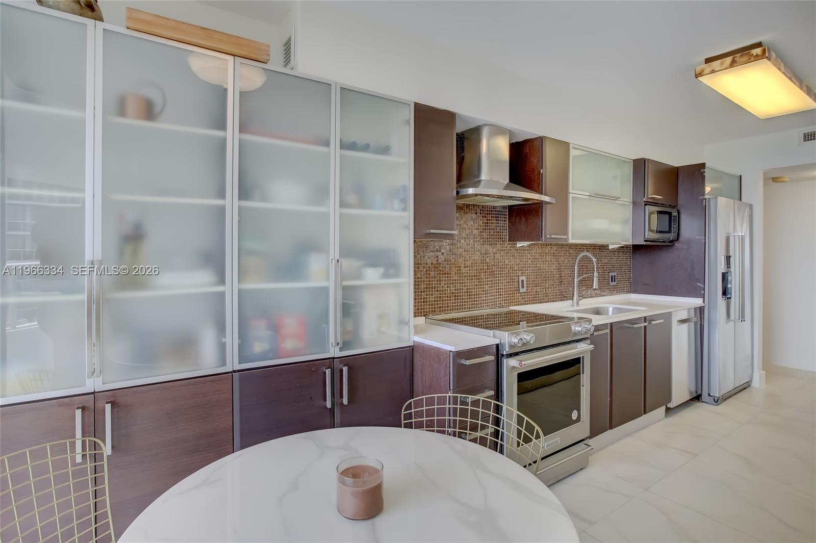 HARBOR TWS AT THE WATERWA - Residential