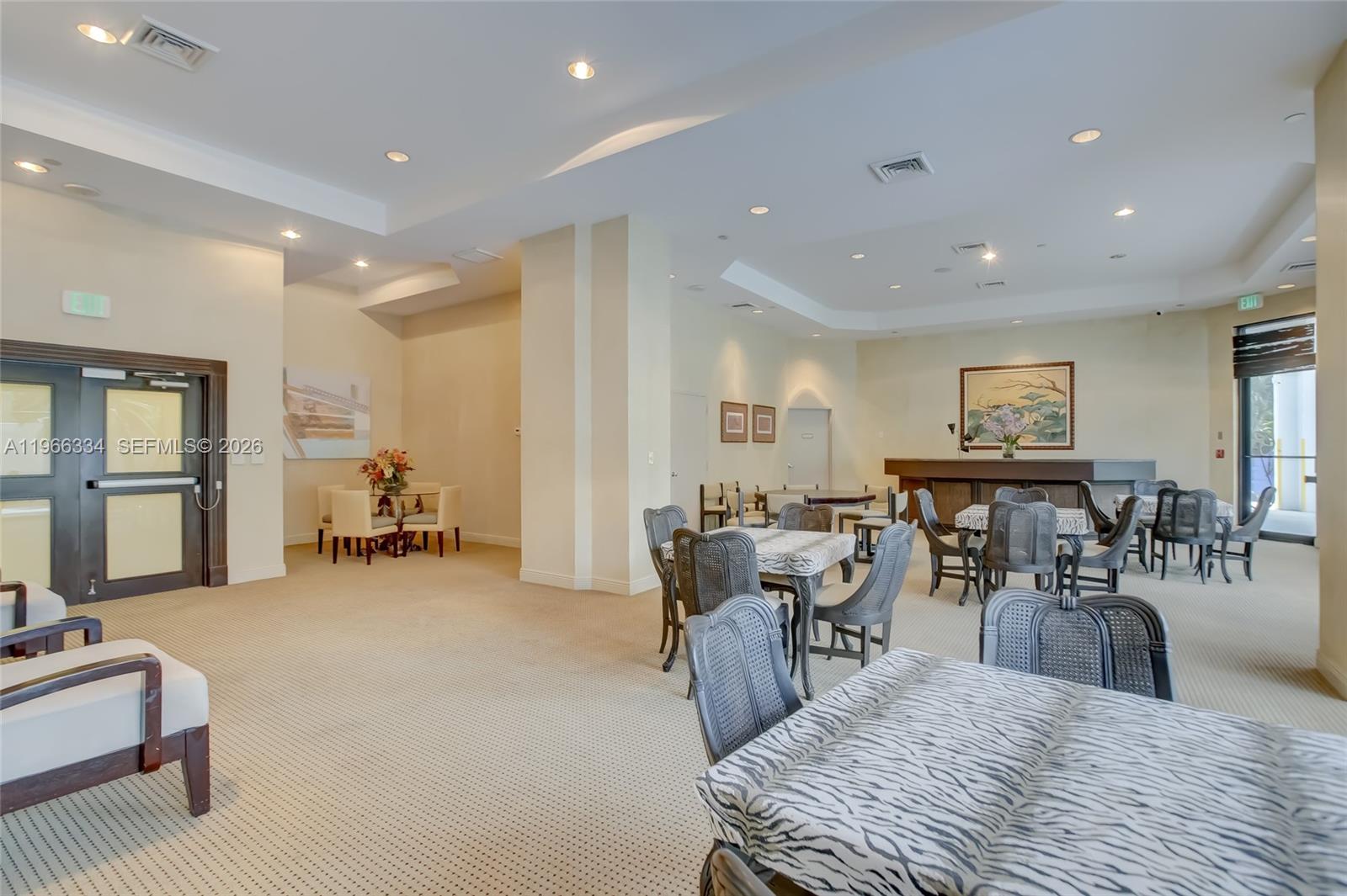 HARBOR TWS AT THE WATERWA - Residential