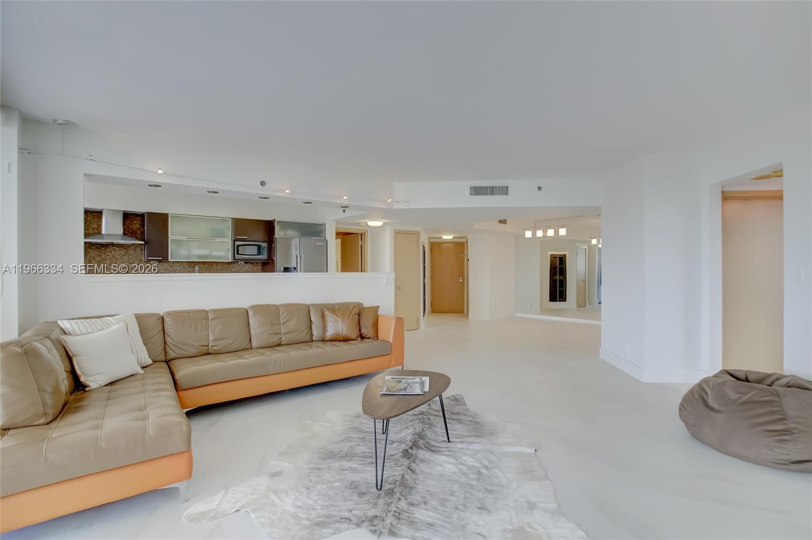 HARBOR TWS AT THE WATERWA - Residential