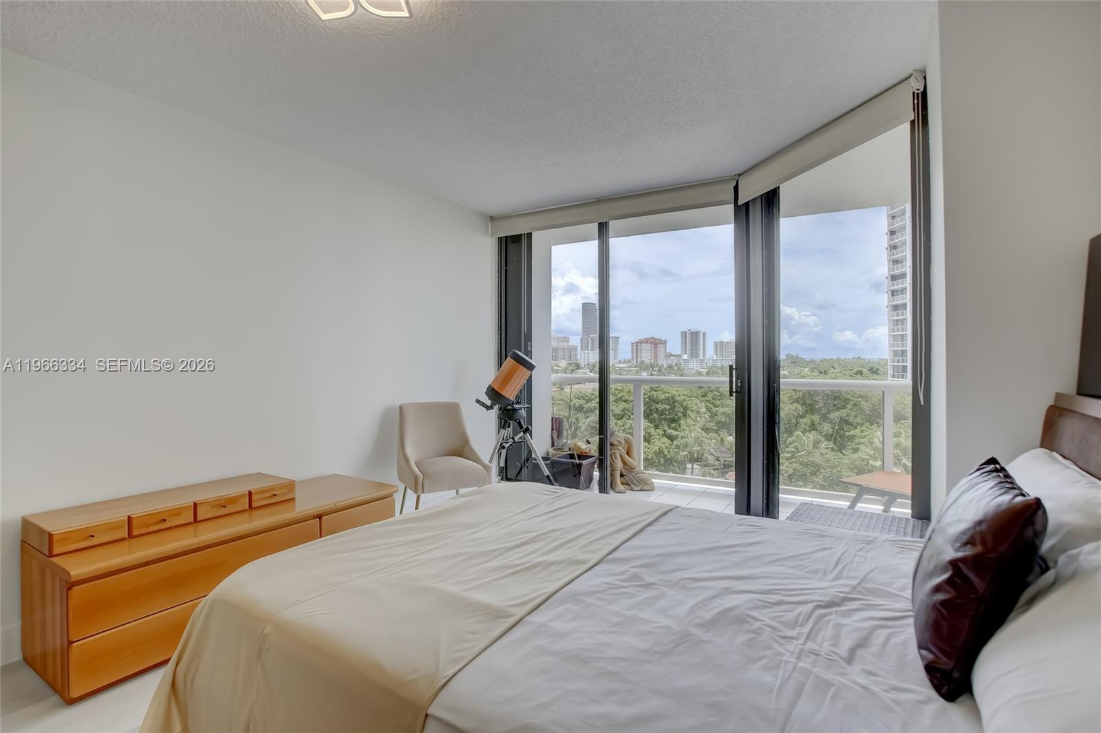 HARBOR TWS AT THE WATERWA - Residential