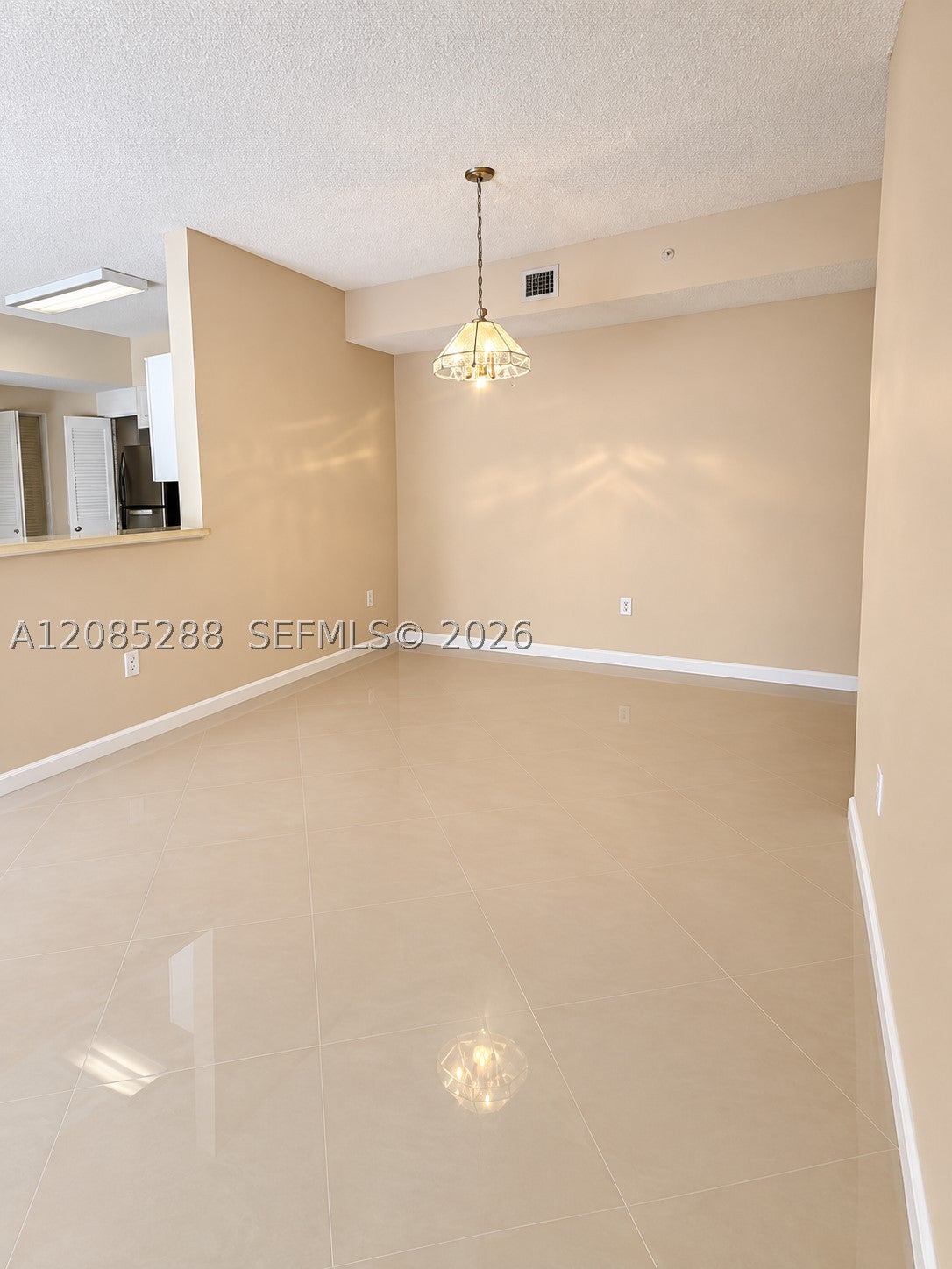 6976 SW 39th St G205