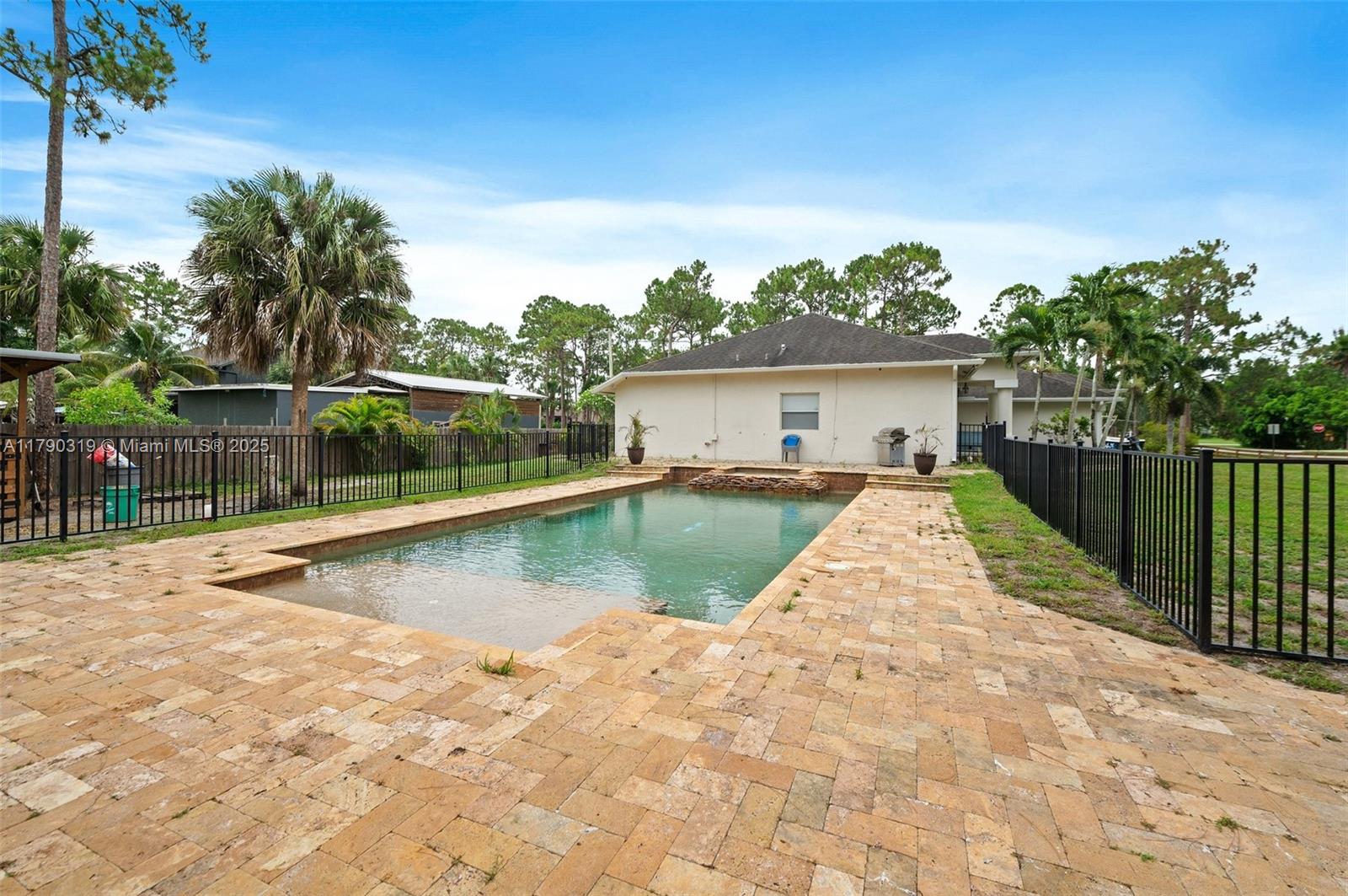 The Acreage - Residential Lease