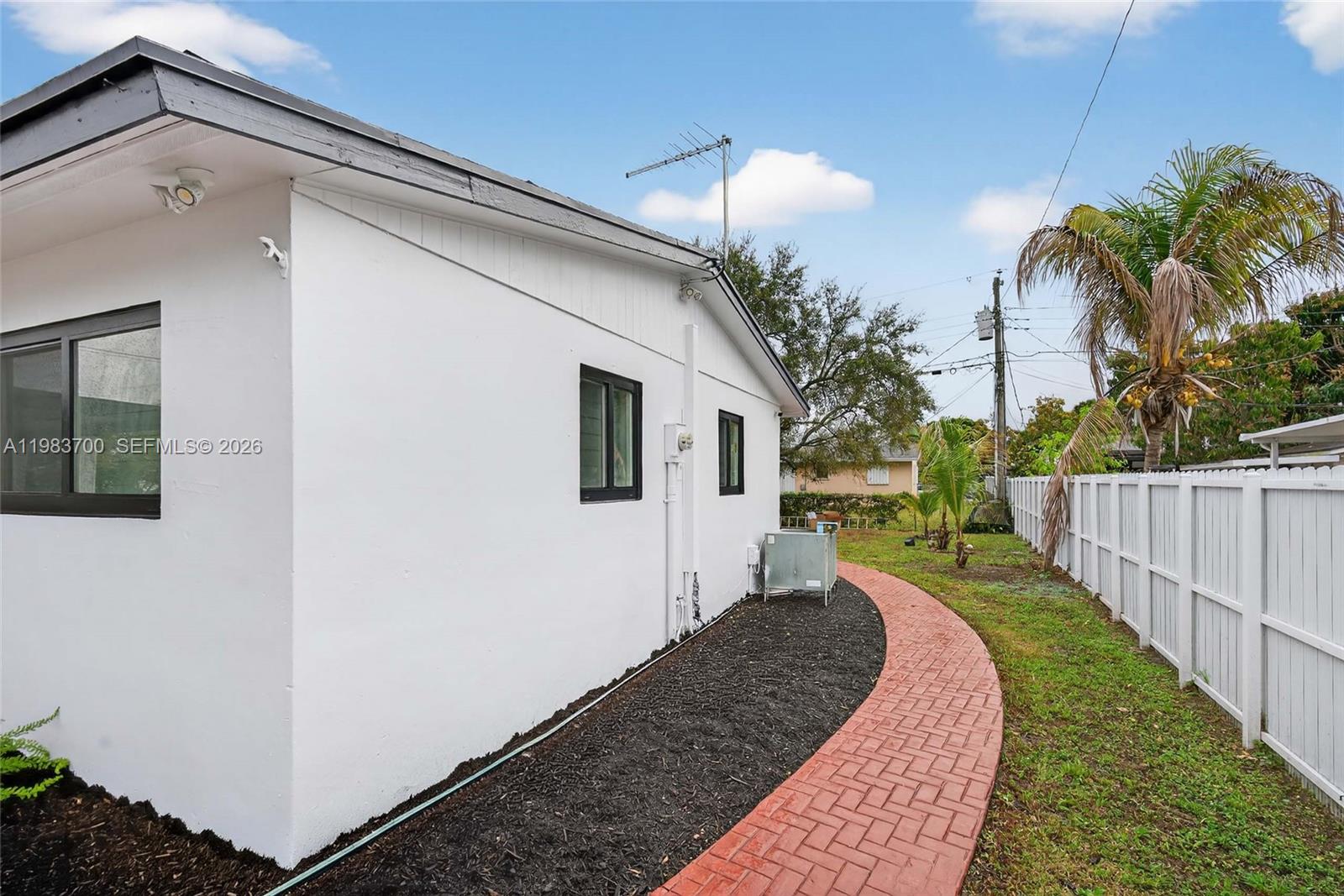 CAROL CITY 5TH ADDN - Residential