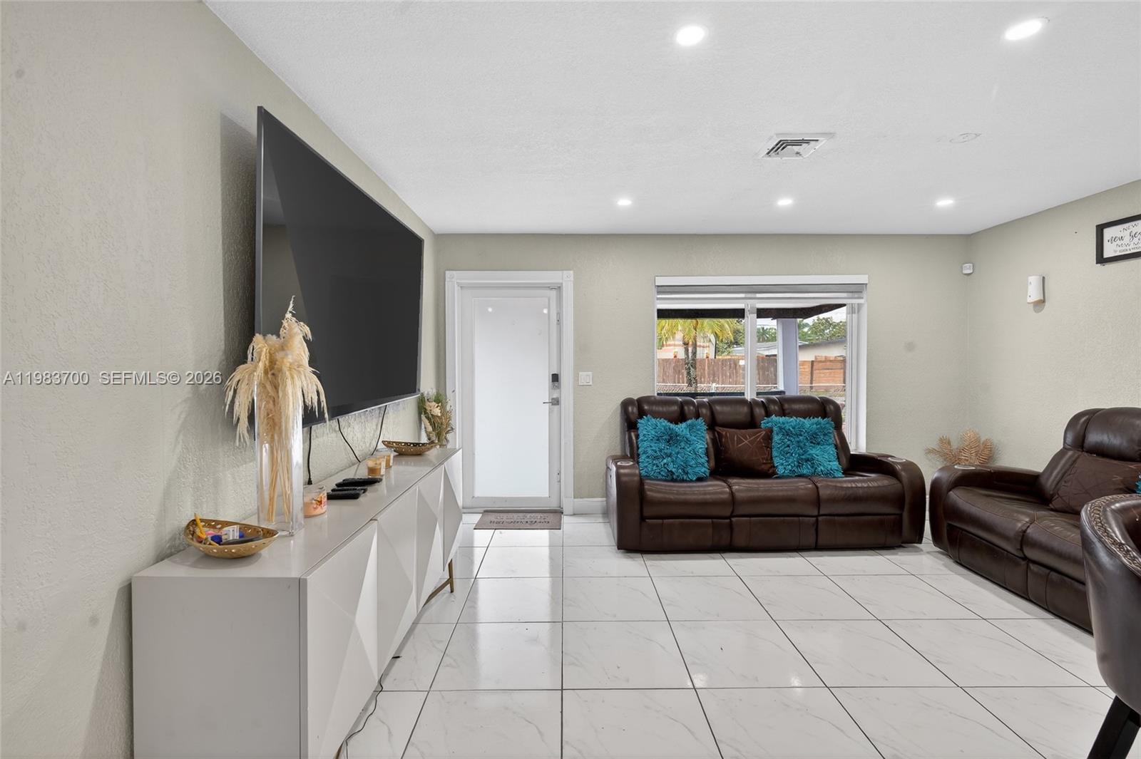 CAROL CITY 5TH ADDN - Residential