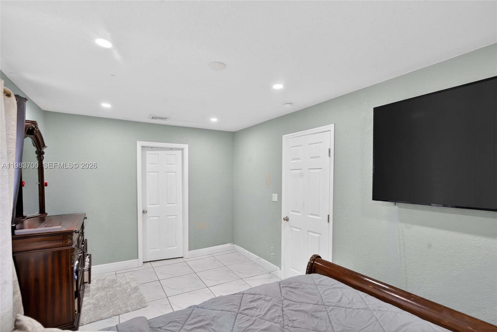 CAROL CITY 5TH ADDN - Residential