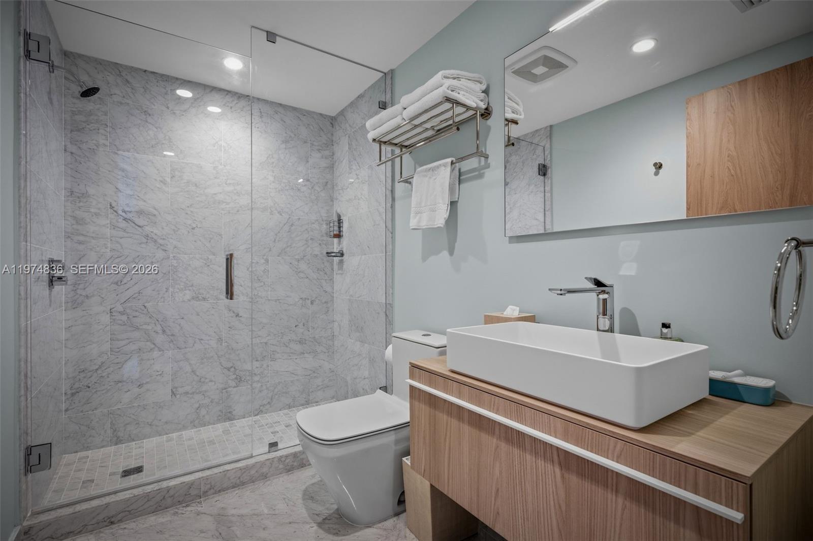 Onda Residences - Residential