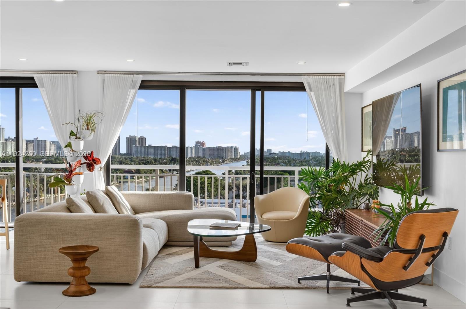 PILOT HOUSE CONDO - Residential