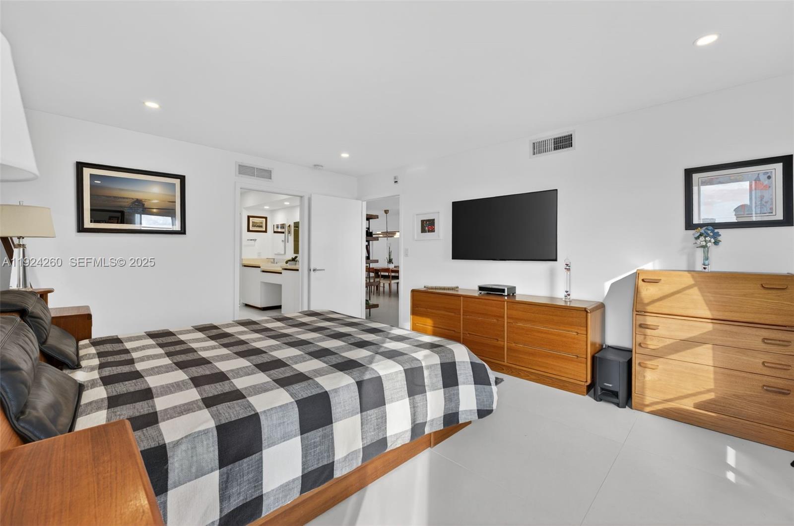 PILOT HOUSE CONDO - Residential