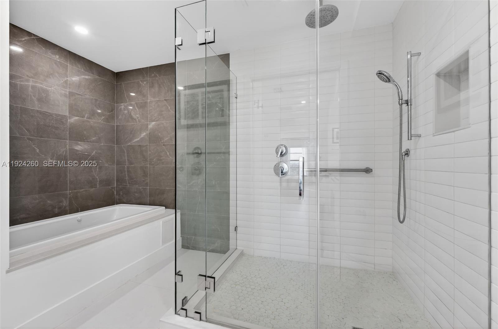 PILOT HOUSE CONDO - Residential