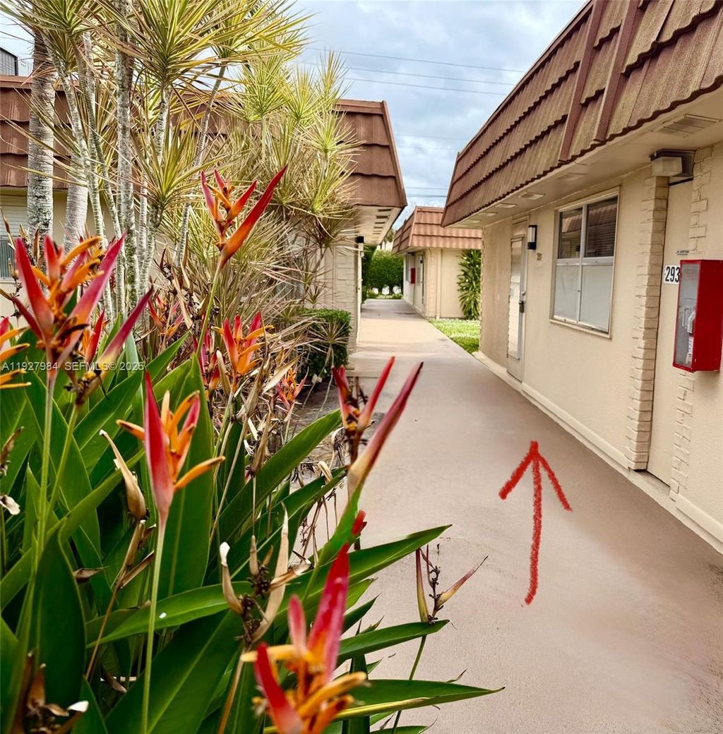 Photo of 293 Seville M #293, Delray Beach, FL 33446 (MLS # A11927984)