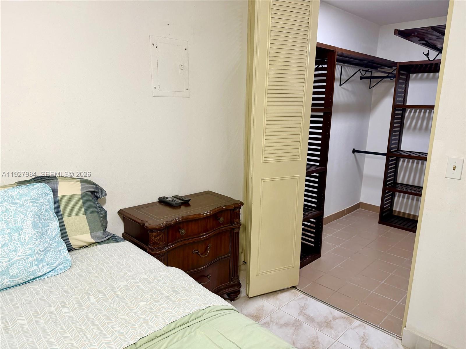 KINGS POINT SEVILLE CONDO - Residential