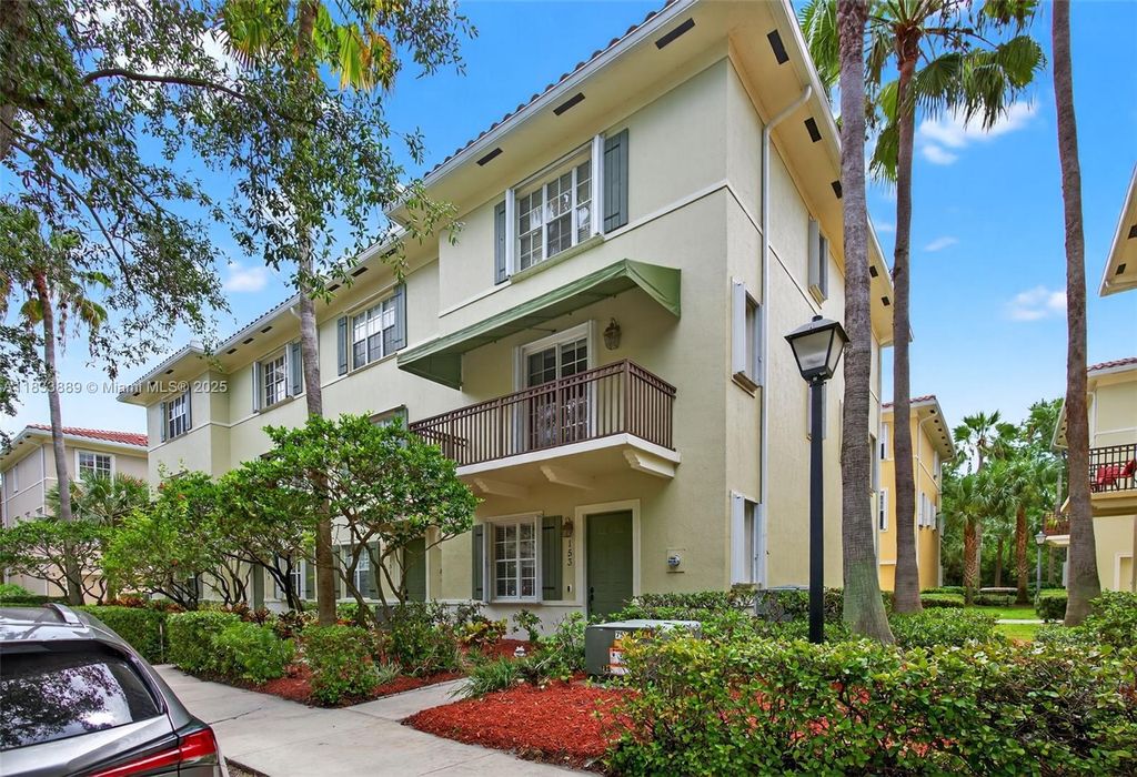 Photo of 153 Apalachee Ln, Jupiter, FL 33458 (MLS # A11833889)