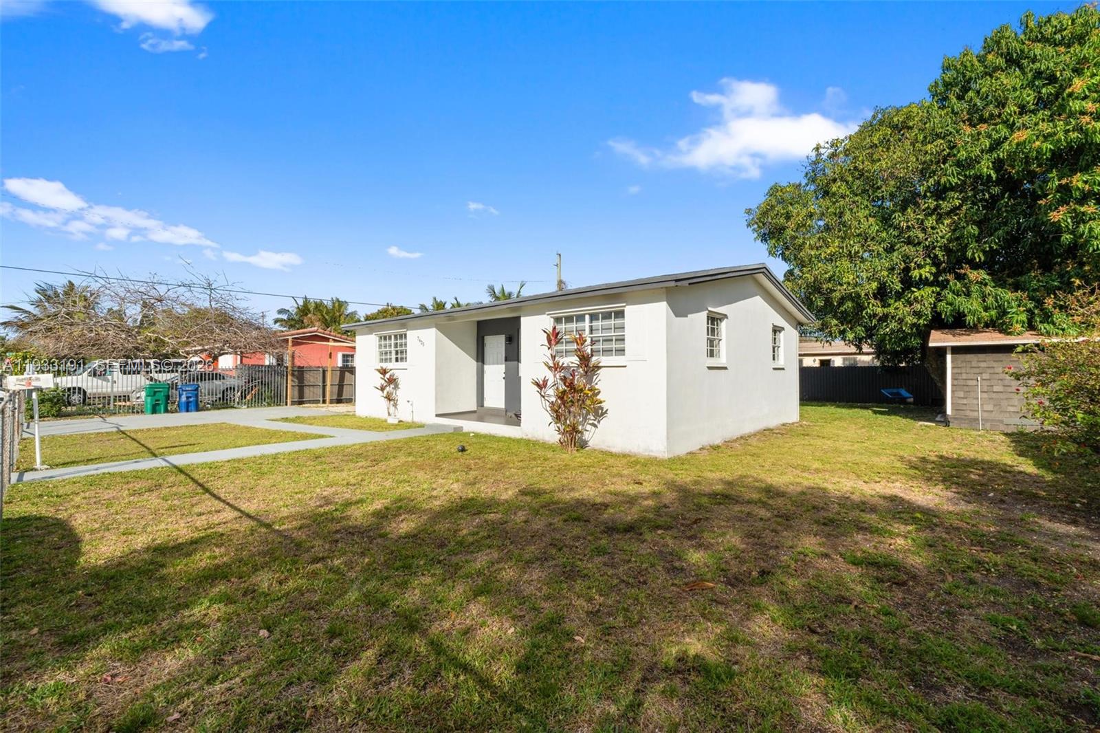 TUXEDO PARK - Residential